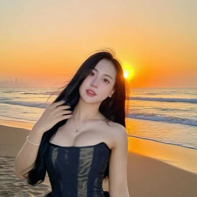 Hình ảnh đội ngũ chuyên gia tận tâm và đam mê với trò chơi bắn cá đổi thưởng, làm việc cùng nhau.